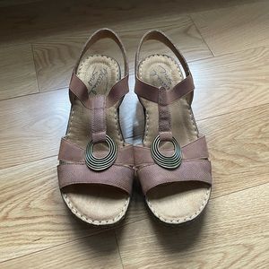 Natural Soul brown sandals